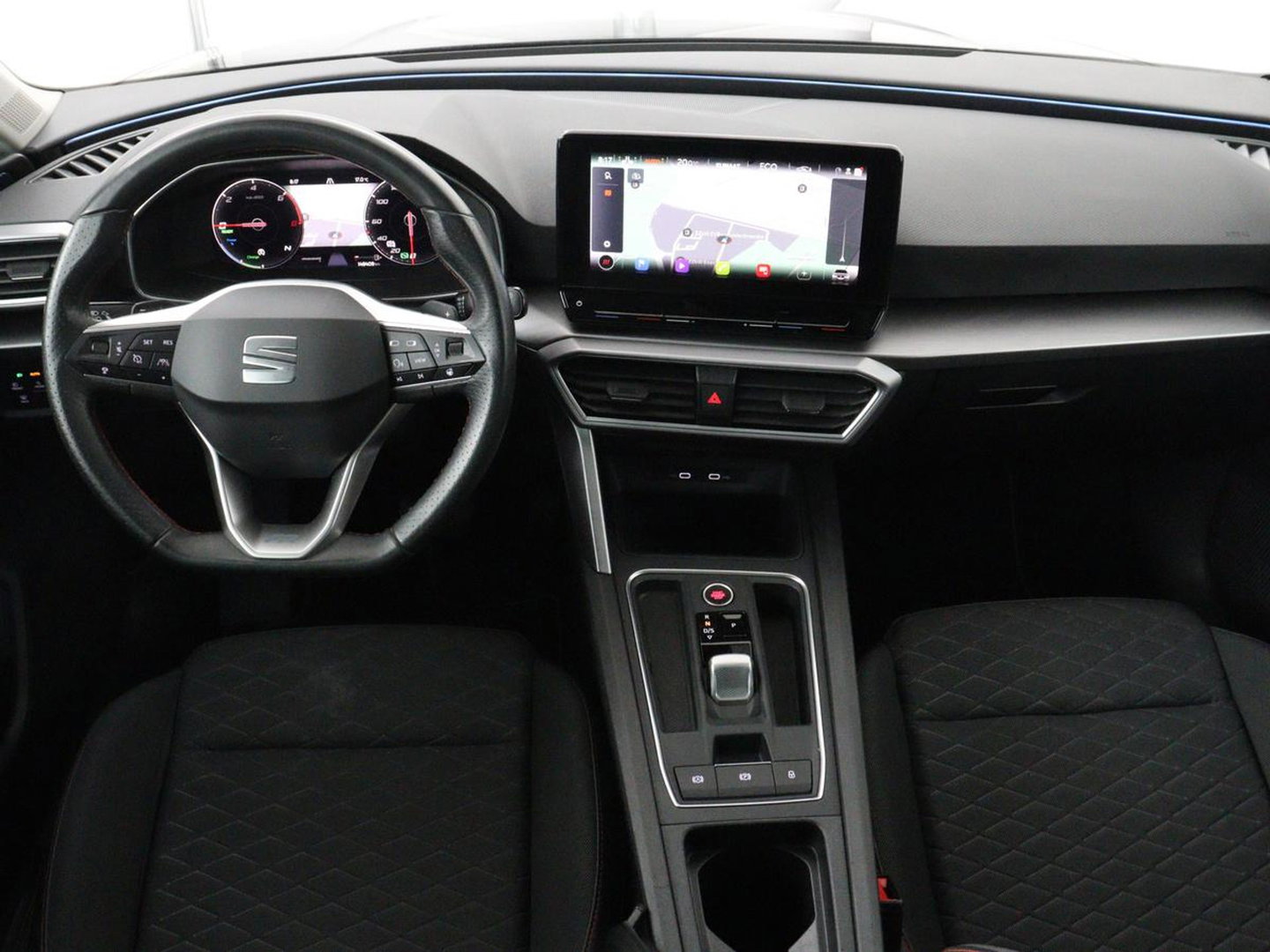 SEAT Leon 1.4 TSI eHybrid PHEV FR | Stoelverwarming | Adaptive cruise | Navigatie | Sfeerverlichting | Stuurverwarming | Full LED | Sportstoelen | Side Assist | Parkeerhulp | Plug In