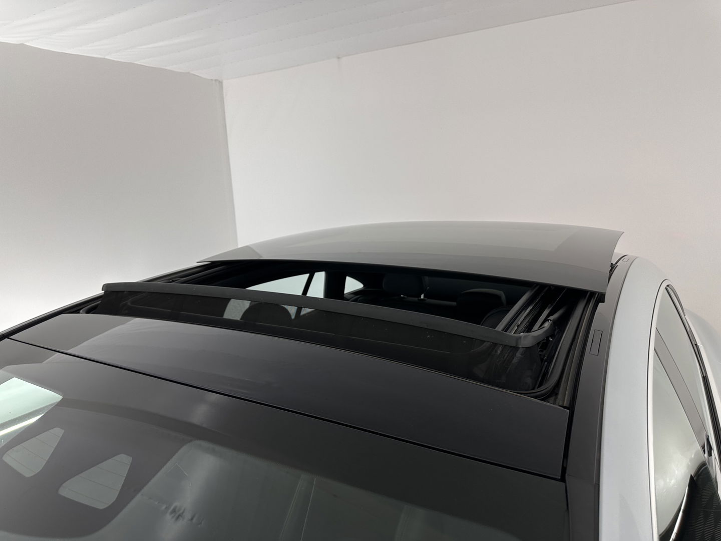 Mercedes-Benz EQE 300 Luxury Line 89 kWh [ 3-Fase-22kW ] {SOH-94%} (INCL-BTW) Aut. *PANO | FULL-LED | CRUISE | MEMORY-PACK | TOPVIEW | WIDESCREEN | BURMESTER | NAVI-FULLMAP | DAB | COMFORT-SEATS | ECC | SHIFTPADDLES | CAMERA | PDC | PRIVACYGLASS | ...