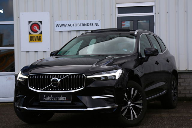 Volvo XC60 - 2.0 T6 Plug-in hybrid AWD Core Bright Long Range!*Perfect Onderh.*1ste Eig.*Elek. Trekhaak/Pano/Stoelverw./Stuurverw./Keyless Entry+Go/Camera/Apple Carplay-Android/DAB/LED/Parkeersens.V+A/18 inch LM*