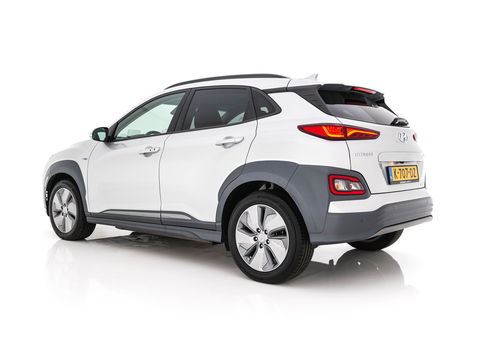 Hyundai KONA EV Fashion 64 kWh (3-Fase) {SOH-100%} (INCL-BTW)  Aut * HEATPUMP | NAVI-FULLMAP | LEATHER-FABRIC | KEYLESS | CAMERA | DAB | ECC | PDC | ADAPTIVE-CRUISE | LANE-ASSIST | HEATED SEATS | PRIVACY-GLASS | HEAD-UP | SHIFT-PADDLES | 17"A