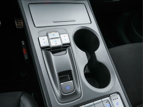 Hyundai KONA EV Fashion 64 kWh (3-Fase) {SOH-100%} (INCL-BTW)  Aut * HEATPUMP | NAVI-FULLMAP | LEATHER-FABRIC | KEYLESS | CAMERA | DAB | ECC | PDC | ADAPTIVE-CRUISE | LANE-ASSIST | HEATED SEATS | PRIVACY-GLASS | HEAD-UP | SHIFT-PADDLES | 17"A