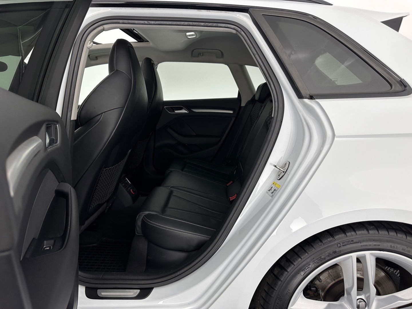 Audi S3 Sportback 2.0 TFSI Quattro Pro Line Plus Aut. *PANO | LEATHER | HEATED-SPORTSEATS | ADAPTIVE-CRUISE | FULL-LED | KEYLESS | CAMERA | NAVI-FULLMAP | PRIVACYGLASS | SHIFTPADDLES | ECC | PDC | 18''ALU*