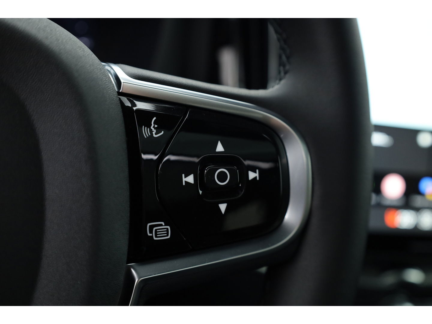 Volvo XC60 T6 Plug-in hybrid Plus Black Edition | Facelift | Pano | Harman Kardon | Memory Seats | 360cam | Blis | Pilot Assist | 21''