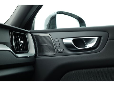 Volvo XC60 T6 Plug-in hybrid Plus Black Edition | Facelift | Pano | Harman Kardon | Memory Seats | 360cam | Blis | Pilot Assist | 21''