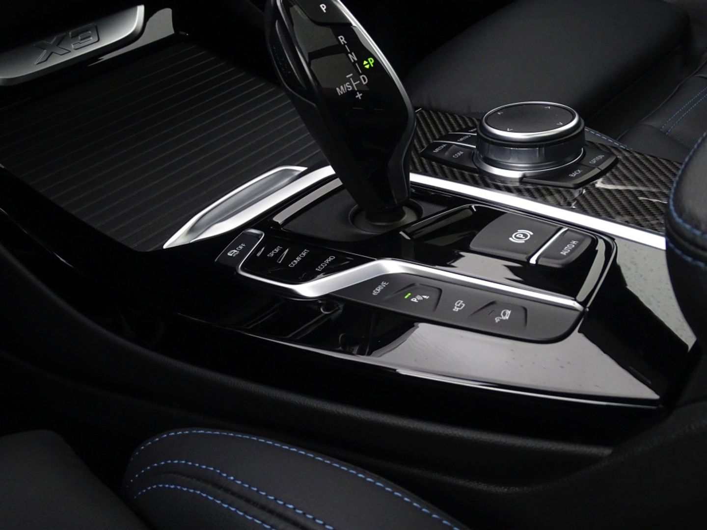 BMW X3 30e 292PK X-drive M-sport / Carbon / 360° / Pano / Harman Kardon