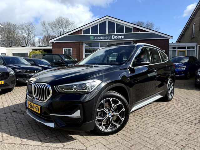 BMW X1 - xDrive25e High Executive Edition Panoramadak, Camera, 18''Lmv,