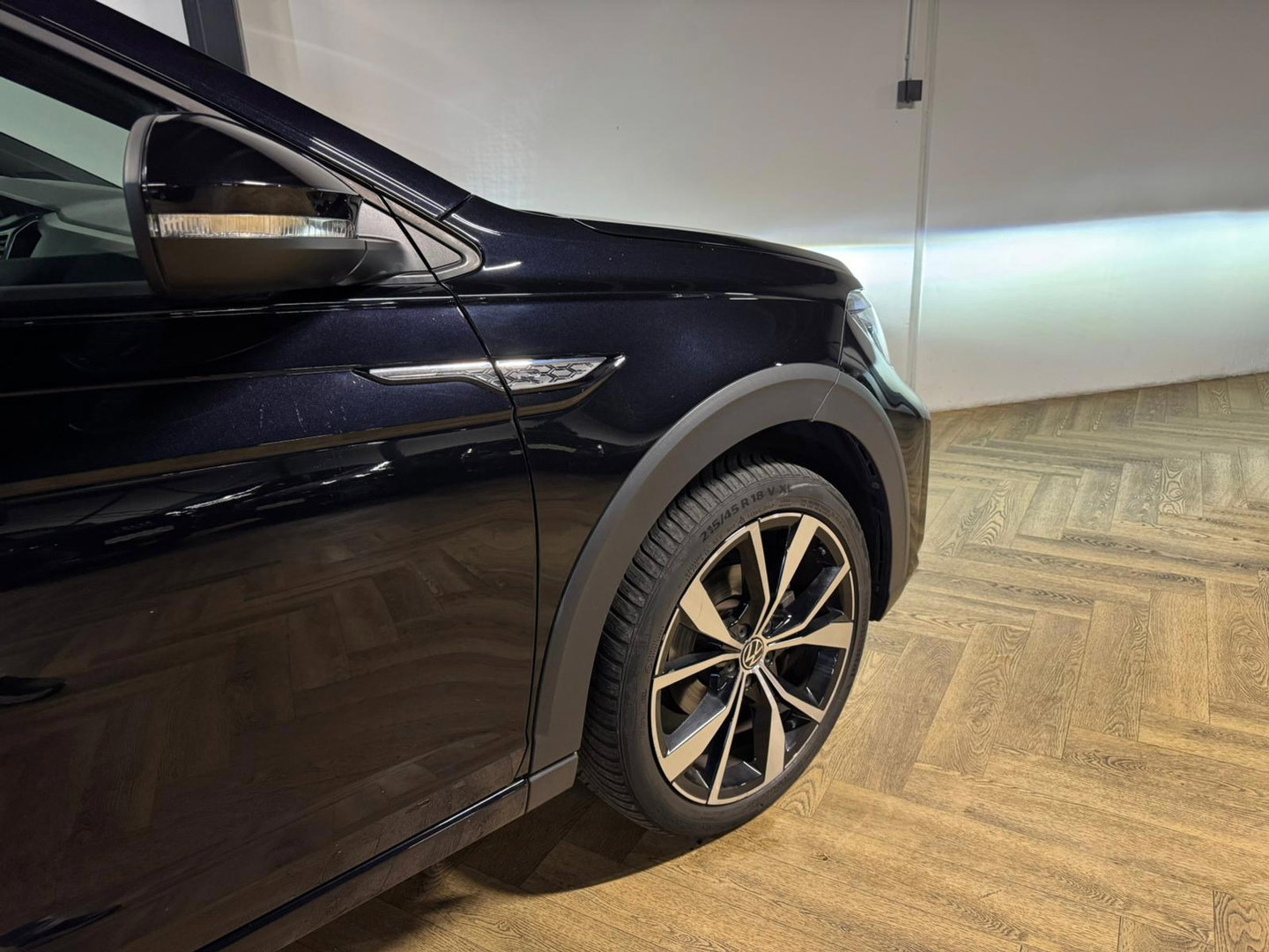 Volkswagen Taigo 1.0 TSI R-Line PANO KEYLESS VOL'