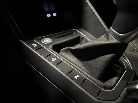 Volkswagen Taigo 1.0 TSI R-Line PANO KEYLESS VOL'