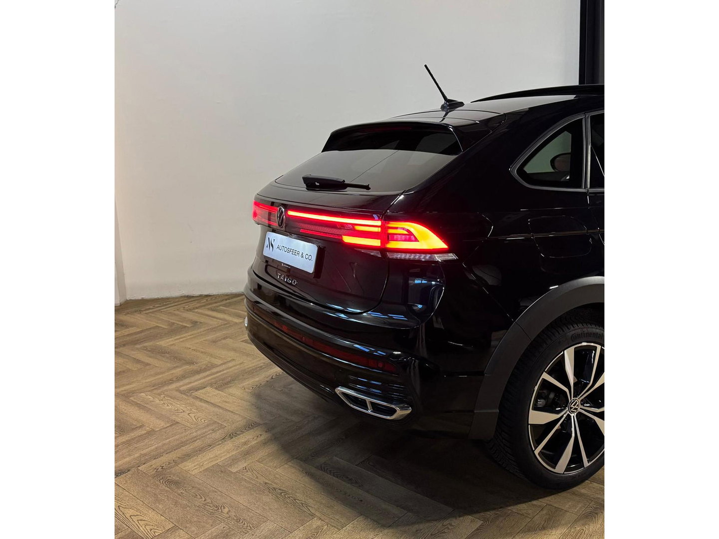 Volkswagen Taigo 1.0 TSI R-Line PANO KEYLESS VOL'