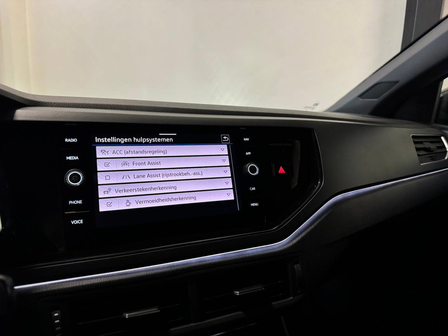 Volkswagen Taigo 1.0 TSI R-Line PANO KEYLESS VOL'