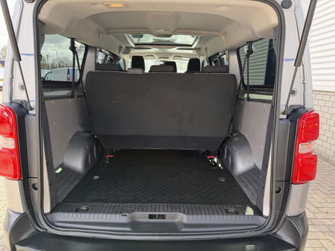Toyota ProAce Shuttle 2.0 D-4D automaat Navigator Medium L3H1 / 9 persoons / euro 6 diesel / bpm vrij / vaste prijs rijklaar € 19.950 incl btw / inclusief een nieuwe distributie riem / isofix !