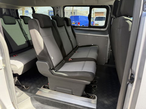 Toyota ProAce Shuttle 2.0 D-4D automaat Navigator Medium L3H1 / 9 persoons / euro 6 diesel / bpm vrij / vaste prijs rijklaar € 19.950 incl btw / inclusief een nieuwe distributie riem / isofix !