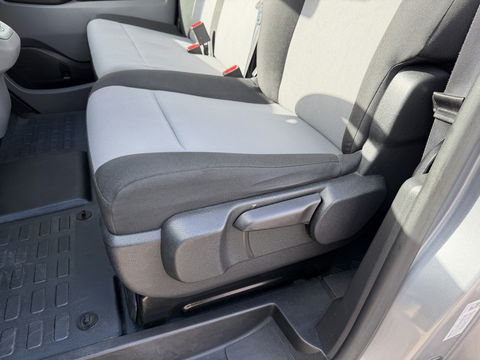 Toyota ProAce Shuttle 2.0 D-4D automaat Navigator Medium L3H1 / 9 persoons / euro 6 diesel / bpm vrij / vaste prijs rijklaar € 19.950 incl btw / inclusief een nieuwe distributie riem / isofix !