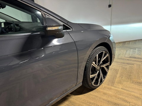 Volkswagen Golf 1.5 eTSI Life PANO 360' SFEER'