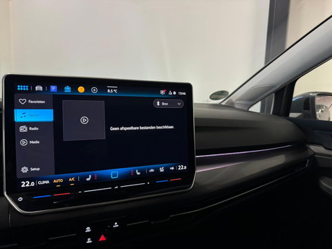 Volkswagen Golf 1.5 eTSI Life PANO 360' SFEER'