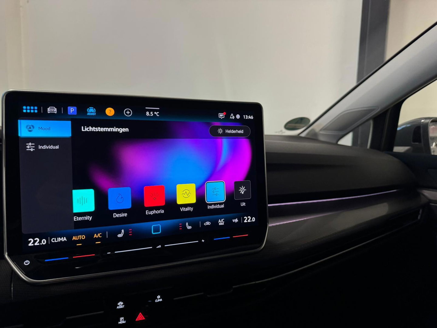 Volkswagen Golf 1.5 eTSI Life PANO 360' SFEER'