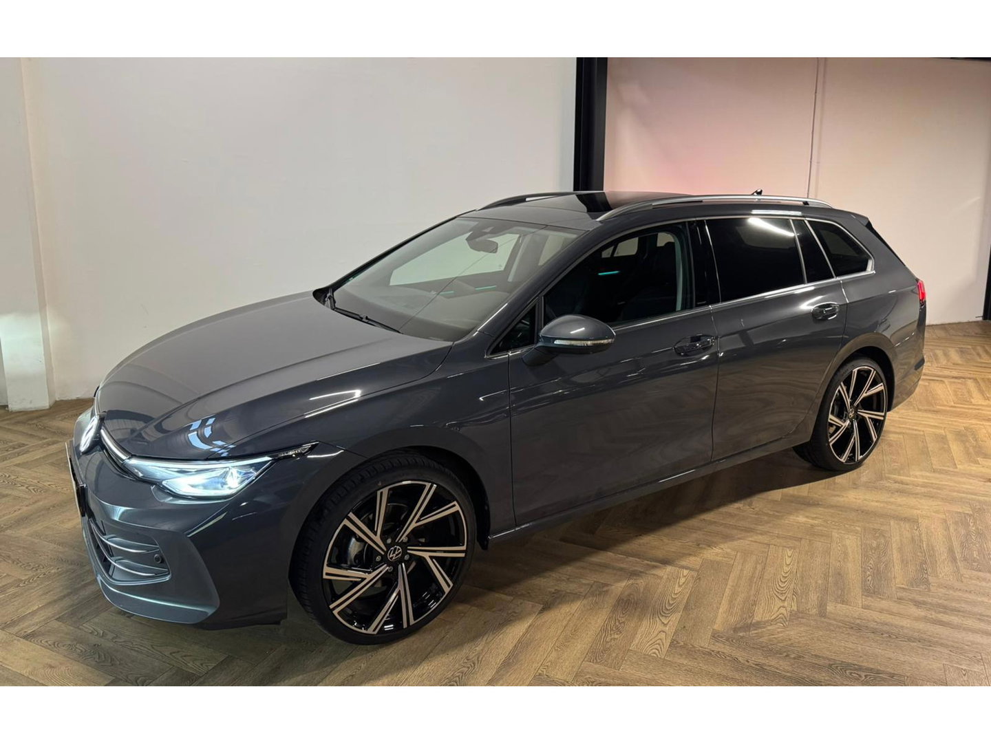 Volkswagen Golf 1.5 eTSI Life PANO 360' SFEER'