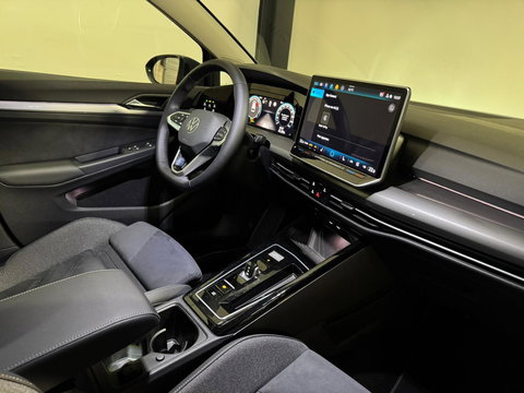 Volkswagen Golf 1.5 eTSI Life PANO 360' SFEER'