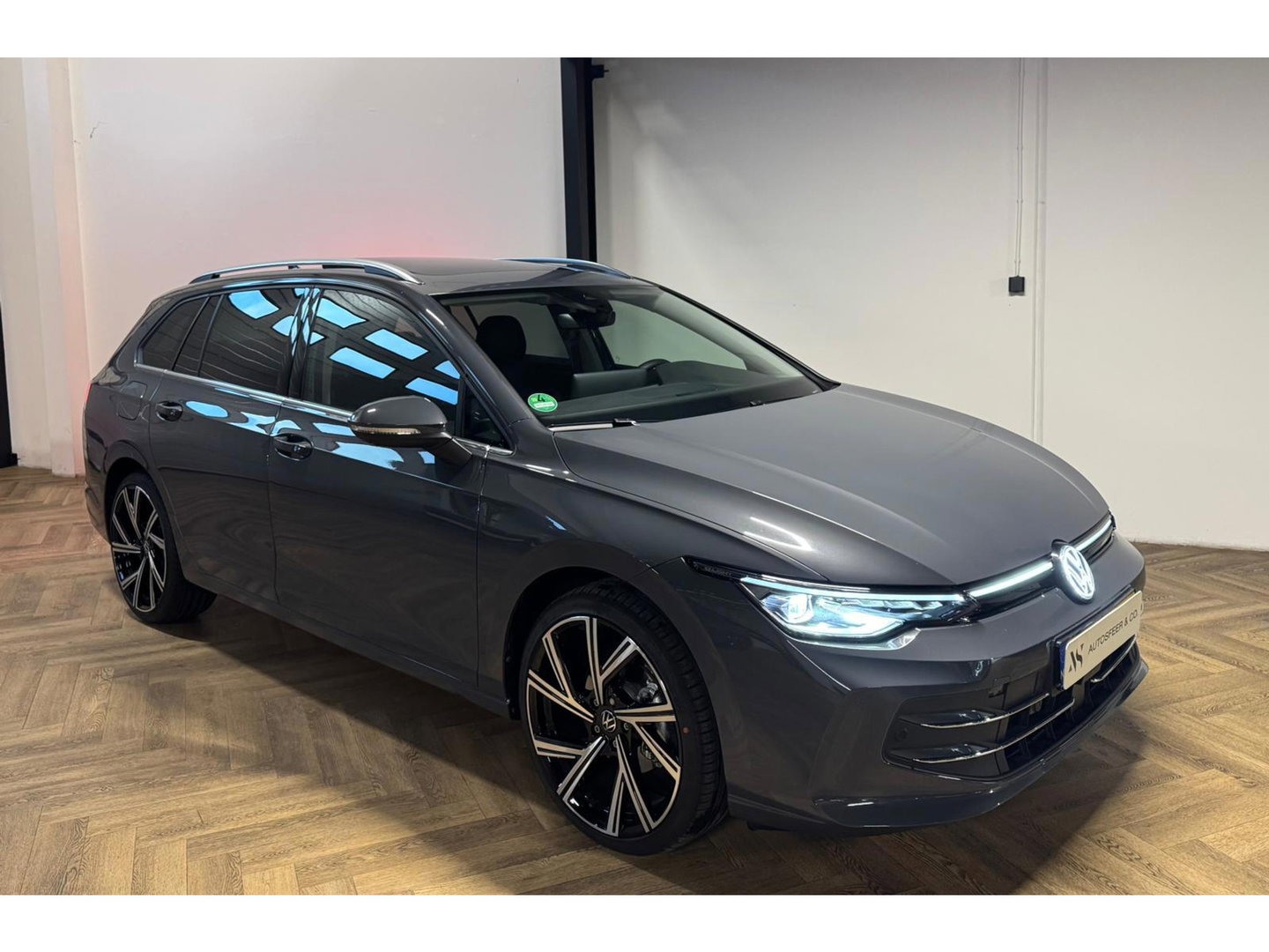 Volkswagen Golf 1.5 eTSI Life PANO 360' SFEER'