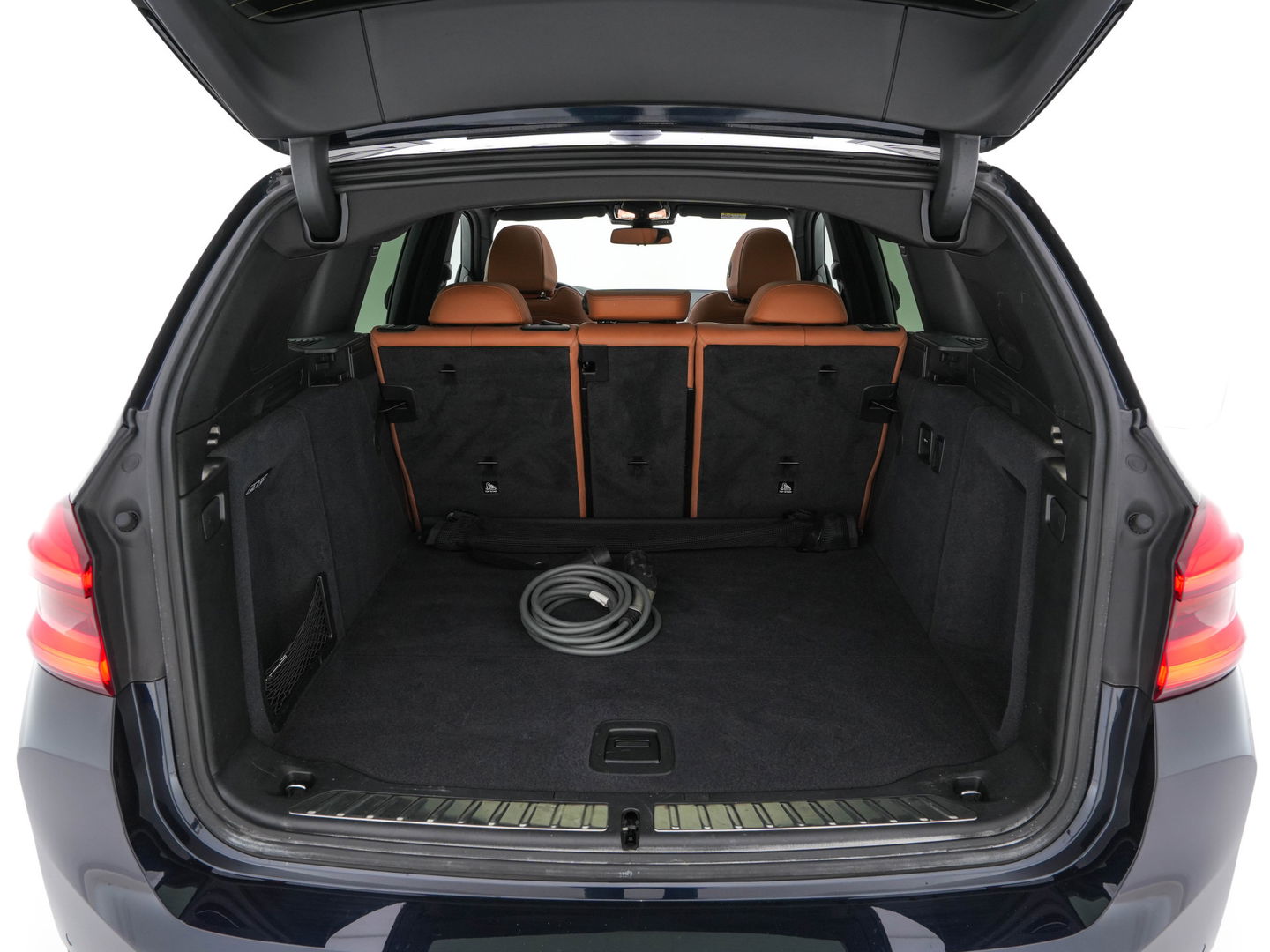 BMW iX3 High Executive 80 kWh [ 3-Fase-11kW ] {SOH-96%} (INCL-BTW) Aut. *PANO | LEATHER | HARMAN/KARDON | FULL-LED | BLINDSPOT | MEMORY-PACK | DIGI-COCKPIT | HEATED-SPORTSEATS | KEYLESS | TOPVIEW | DAB+ | NAVI-FULLMAP | HEAD-UP | PRIVACY-GLASS |