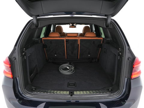 BMW iX3 High Executive 80 kWh [ 3-Fase-11kW ] {SOH-96%} (INCL-BTW) Aut. *PANO | LEATHER | HARMAN/KARDON | FULL-LED | BLINDSPOT | MEMORY-PACK | DIGI-COCKPIT | HEATED-SPORTSEATS | KEYLESS | TOPVIEW | DAB+ | NAVI-FULLMAP | HEAD-UP | PRIVACY-GLASS |