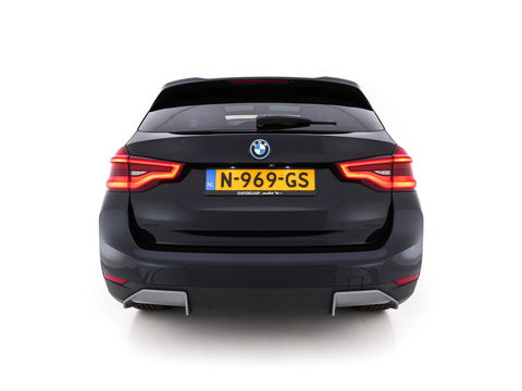 BMW iX3 High Executive 80 kWh [ 3-Fase-11kW ] {SOH-96%} (INCL-BTW) Aut. *PANO | LEATHER | HARMAN/KARDON | FULL-LED | BLINDSPOT | MEMORY-PACK | DIGI-COCKPIT | HEATED-SPORTSEATS | KEYLESS | TOPVIEW | DAB+ | NAVI-FULLMAP | HEAD-UP | PRIVACY-GLASS |