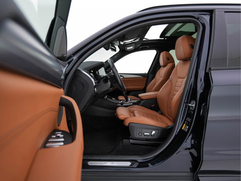 BMW iX3 High Executive 80 kWh [ 3-Fase-11kW ] {SOH-96%} (INCL-BTW) Aut. *PANO | LEATHER | HARMAN/KARDON | FULL-LED | BLINDSPOT | MEMORY-PACK | DIGI-COCKPIT | HEATED-SPORTSEATS | KEYLESS | TOPVIEW | DAB+ | NAVI-FULLMAP | HEAD-UP | PRIVACY-GLASS |