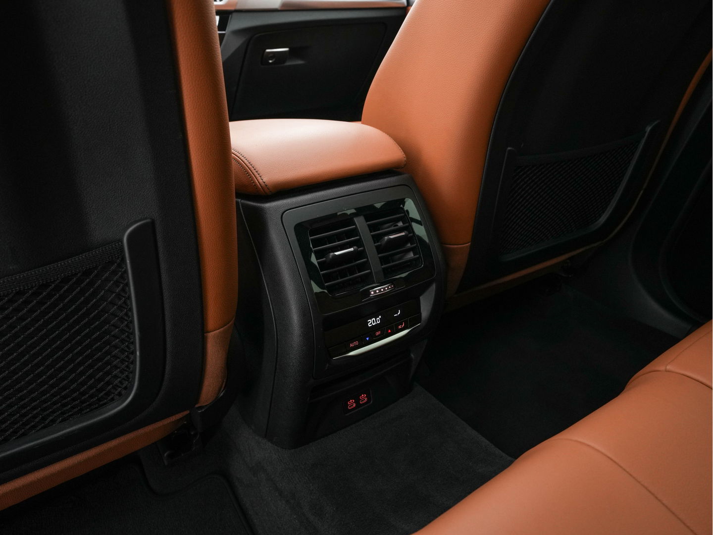 BMW iX3 High Executive 80 kWh [ 3-Fase-11kW ] {SOH-96%} (INCL-BTW) Aut. *PANO | LEATHER | HARMAN/KARDON | FULL-LED | BLINDSPOT | MEMORY-PACK | DIGI-COCKPIT | HEATED-SPORTSEATS | KEYLESS | TOPVIEW | DAB+ | NAVI-FULLMAP | HEAD-UP | PRIVACY-GLASS |