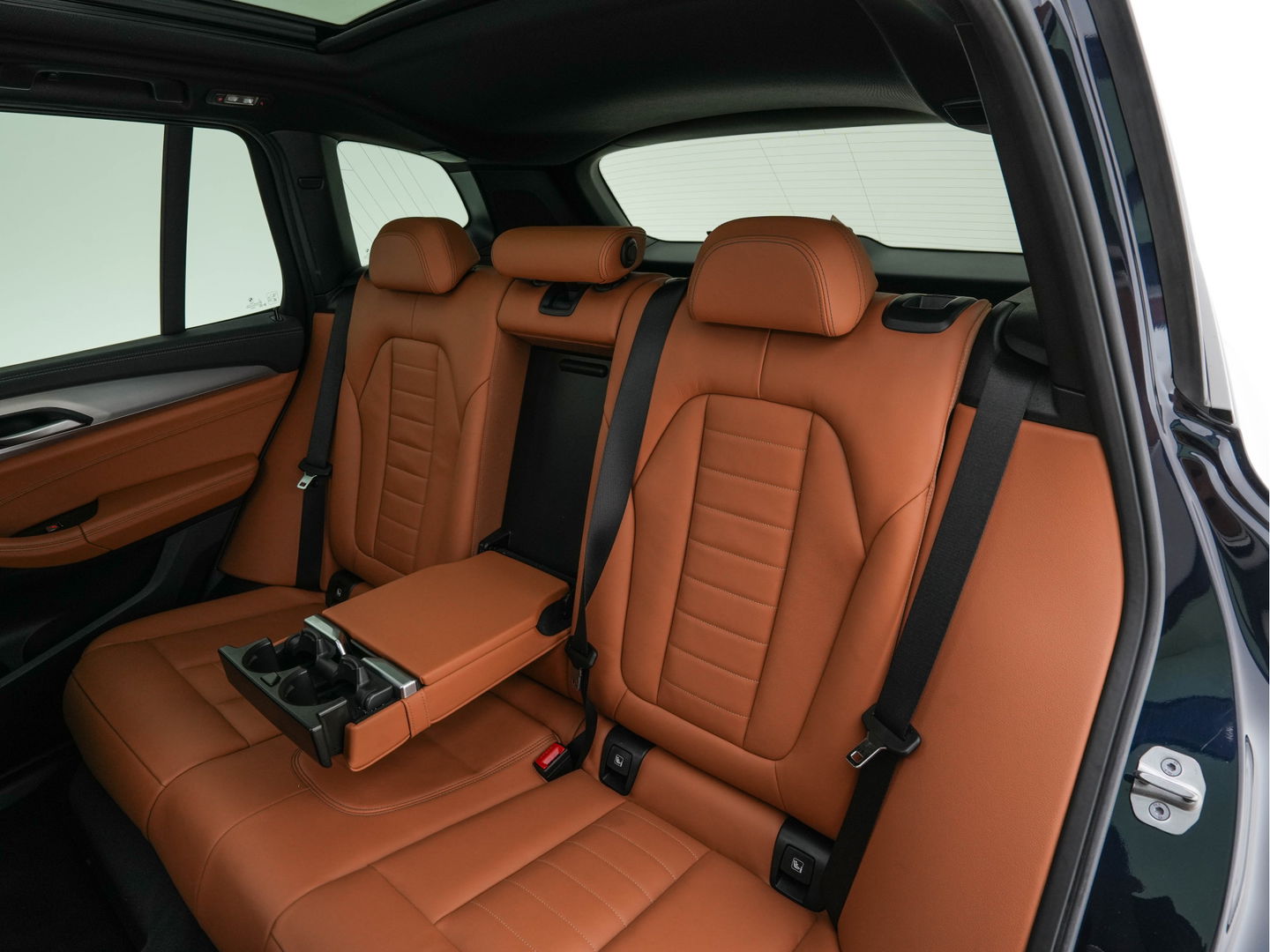 BMW iX3 High Executive 80 kWh [ 3-Fase-11kW ] {SOH-96%} (INCL-BTW) Aut. *PANO | LEATHER | HARMAN/KARDON | FULL-LED | BLINDSPOT | MEMORY-PACK | DIGI-COCKPIT | HEATED-SPORTSEATS | KEYLESS | TOPVIEW | DAB+ | NAVI-FULLMAP | HEAD-UP | PRIVACY-GLASS |