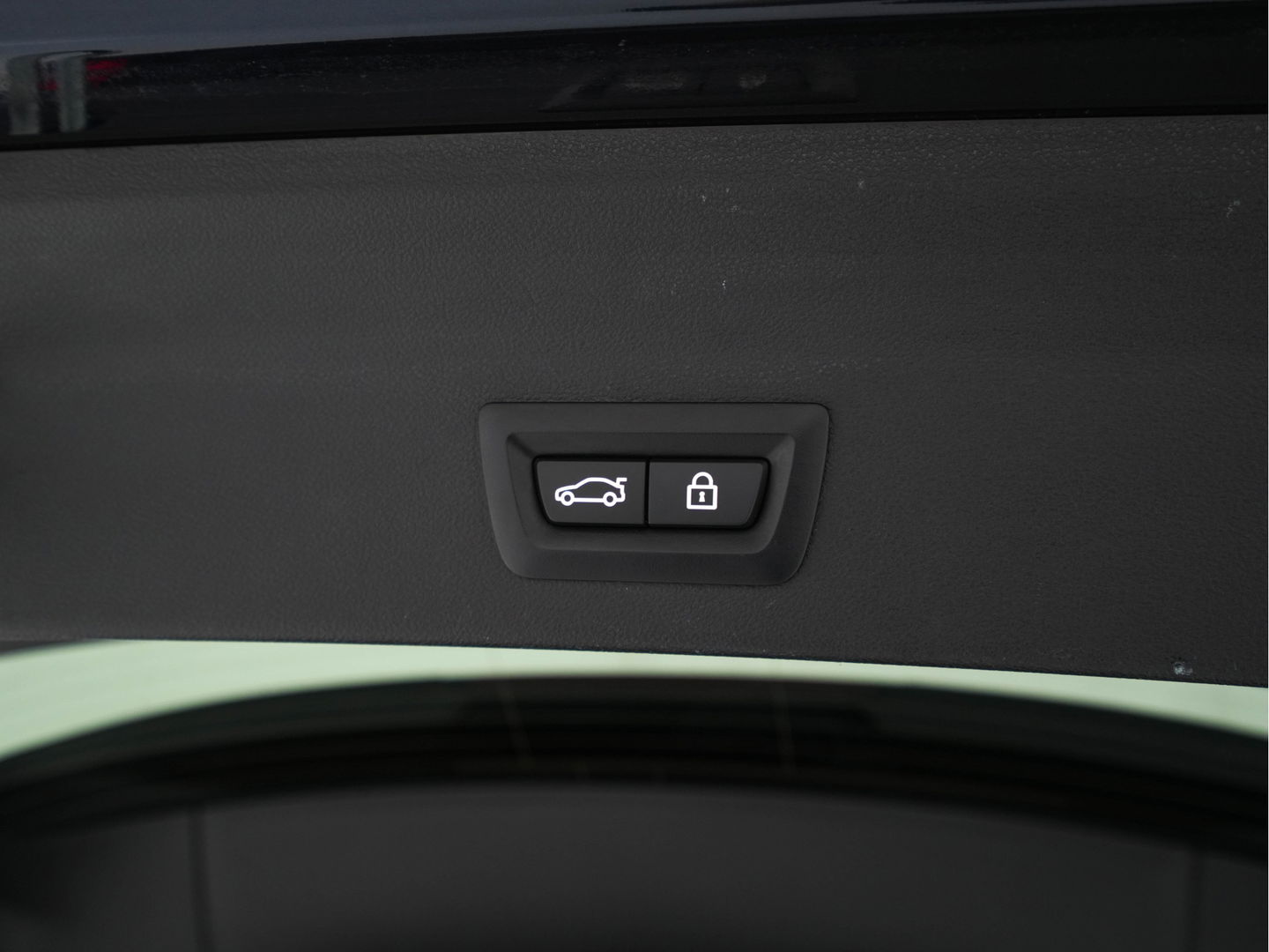 BMW iX3 High Executive 80 kWh [ 3-Fase-11kW ] {SOH-96%} (INCL-BTW) Aut. *PANO | LEATHER | HARMAN/KARDON | FULL-LED | BLINDSPOT | MEMORY-PACK | DIGI-COCKPIT | HEATED-SPORTSEATS | KEYLESS | TOPVIEW | DAB+ | NAVI-FULLMAP | HEAD-UP | PRIVACY-GLASS |