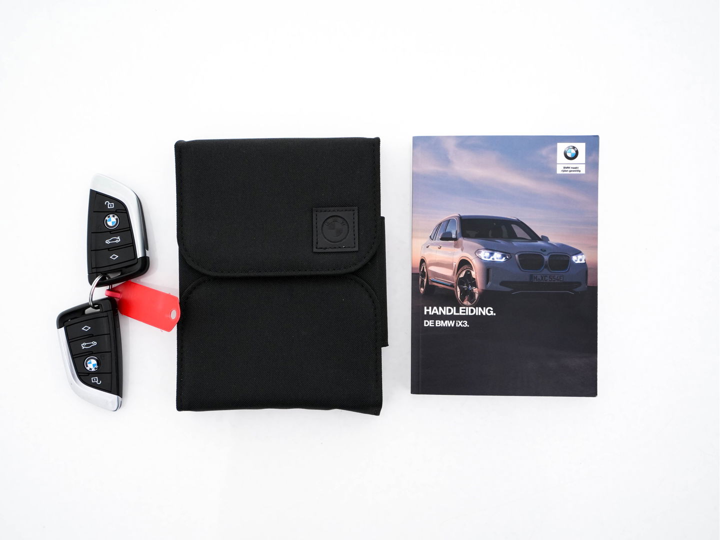 BMW iX3 High Executive 80 kWh [ 3-Fase-11kW ] {SOH-96%} (INCL-BTW) Aut. *PANO | LEATHER | HARMAN/KARDON | FULL-LED | BLINDSPOT | MEMORY-PACK | DIGI-COCKPIT | HEATED-SPORTSEATS | KEYLESS | TOPVIEW | DAB+ | NAVI-FULLMAP | HEAD-UP | PRIVACY-GLASS |