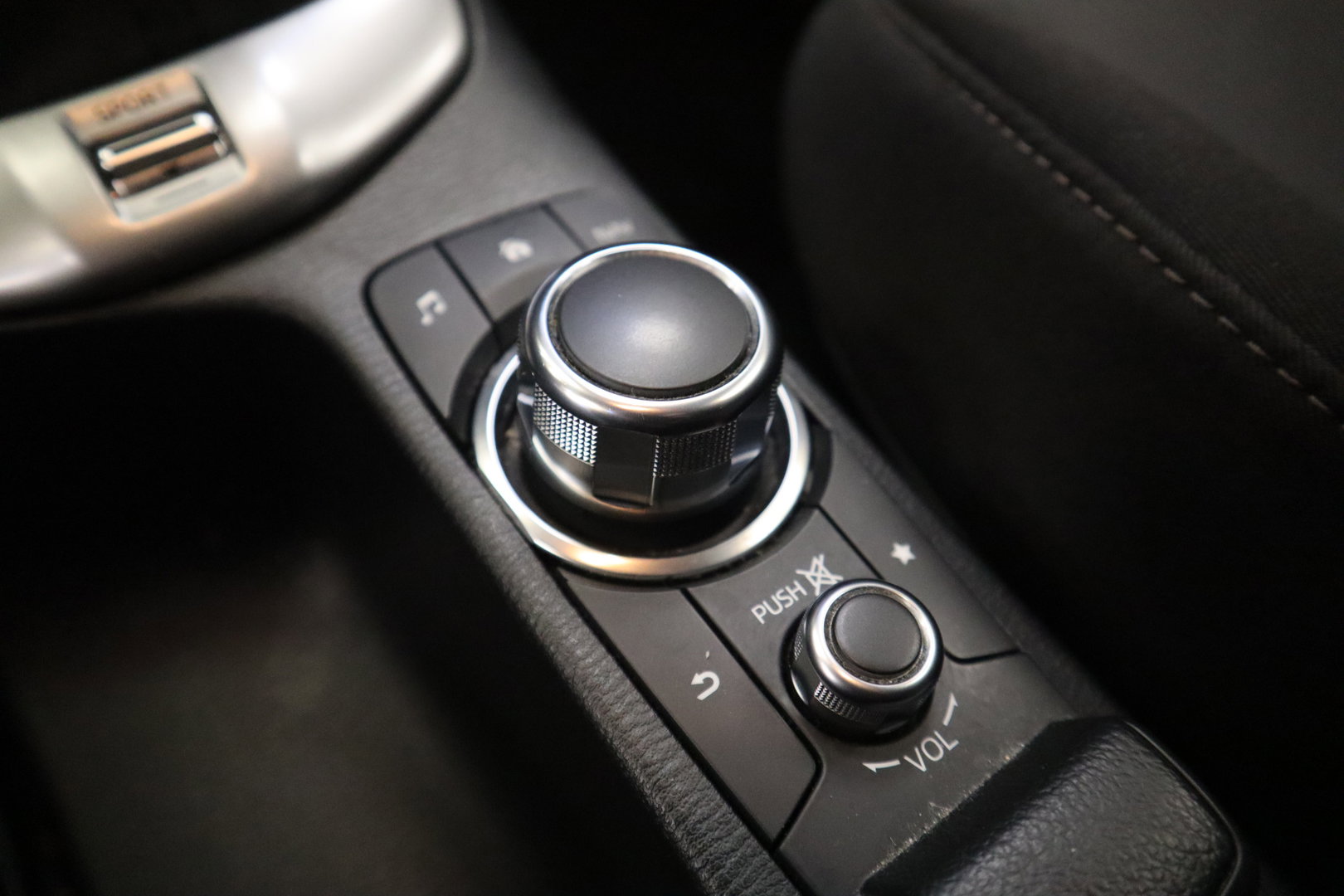 Mazda CX-3 2.0 SkyActiv-G 120 SkyLease+ Automaat Cruise control Climate control 16LMV !! 2e Pinksterdag geopend van 12:00 tot 17:00u !!