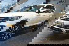 Volkswagen T-Cross - 1.0 TSI Life navi clima cruise pdc trekhaak 17 inch !!