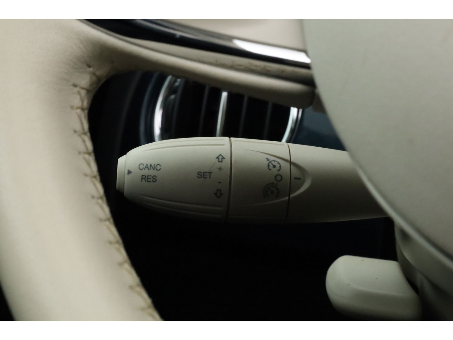 Fiat 500C 1.2 Lounge | Apple CarPlay & Android Aut0 | Clima | 16'' | Cruise Ctrl |