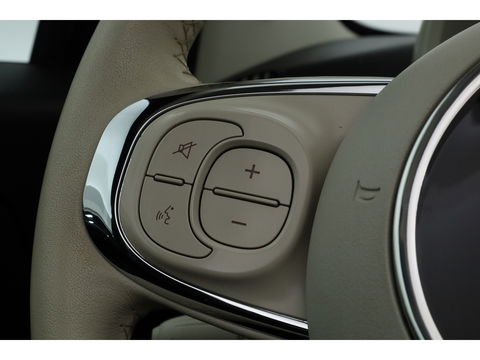 Fiat 500C 1.2 Lounge | Apple CarPlay & Android Aut0 | Clima | 16'' | Cruise Ctrl |