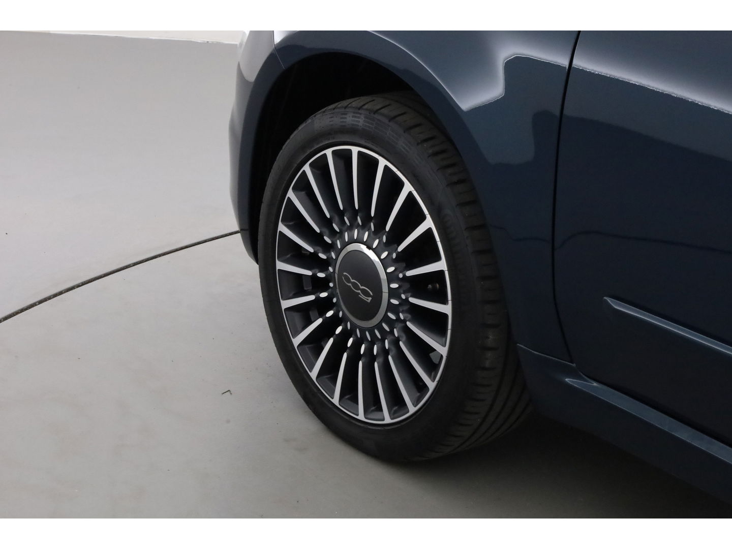 Fiat 500C 1.2 Lounge | Apple CarPlay & Android Aut0 | Clima | 16'' | Cruise Ctrl |