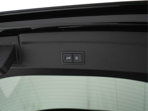 Audi RS Q3 Sportback TFSI Quattro Aut. *PANO | LEATHER | FULL-LED | ADAPTIVE-CRUISE | BANG&OLUFSEN | TOPVIEW | HEATED-SPORTSEATS | DIGI-COCKPIT | PRIVACYGLASS | SHIFTPADDLES | AMBIENTLIGHT | ECC | PDC | 21''ALU*