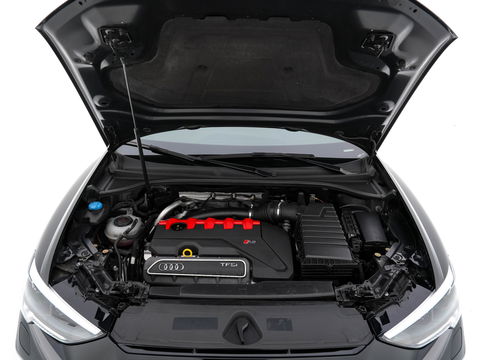 Audi RS Q3 Sportback TFSI Quattro Aut. *PANO | LEATHER | FULL-LED | ADAPTIVE-CRUISE | BANG&OLUFSEN | TOPVIEW | HEATED-SPORTSEATS | DIGI-COCKPIT | PRIVACYGLASS | SHIFTPADDLES | AMBIENTLIGHT | ECC | PDC | 21''ALU*