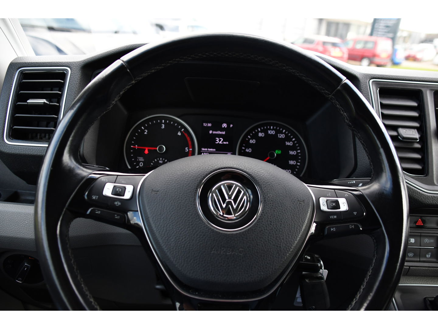 Volkswagen Crafter 35 2.0 TDI L3H3 Highline 75 Edition Adaptieve Cruise, Camera, Carplay, 177pk, LED, Leder, Stuurverwarming, Automaat, Uniek!