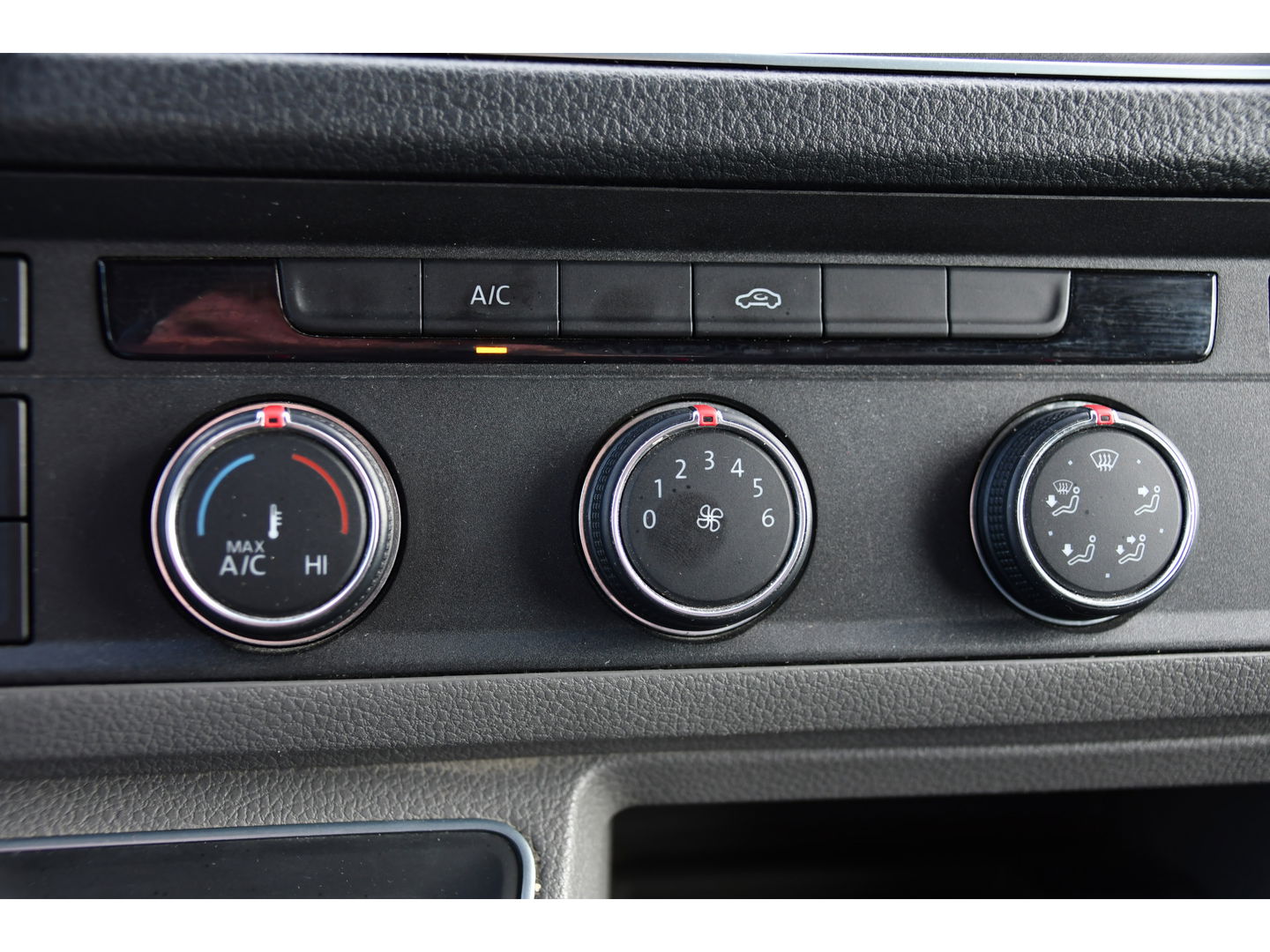 Volkswagen Crafter 35 2.0 TDI L3H3 Highline 75 Edition Adaptieve Cruise, Camera, Carplay, 177pk, LED, Leder, Stuurverwarming, Automaat, Uniek!