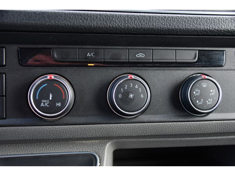 Volkswagen Crafter 35 2.0 TDI L3H3 Highline 75 Edition Adaptieve Cruise, Camera, Carplay, 177pk, LED, Leder, Stuurverwarming, Automaat, Uniek!