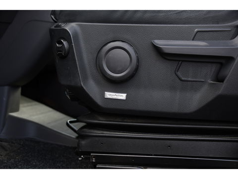 Volkswagen Crafter 35 2.0 TDI L3H3 Highline 75 Edition Adaptieve Cruise, Camera, Carplay, 177pk, LED, Leder, Stuurverwarming, Automaat, Uniek!