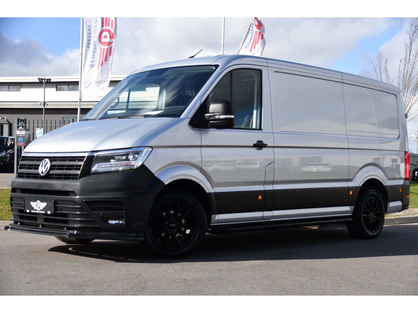Volkswagen Crafter 35 2.0 TDI L3H2 Highline PB Edition Adaptieve Cruise, Camera, Carplay, Clima, LED, Stoelverwarming, Multimedia, Sensoren, Uniek!
