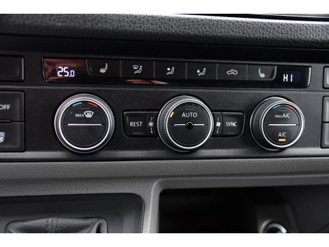 Volkswagen Crafter 35 2.0 TDI L3H2 Highline PB Edition Adaptieve Cruise, Camera, Carplay, Clima, LED, Stoelverwarming, Multimedia, Sensoren, Uniek!