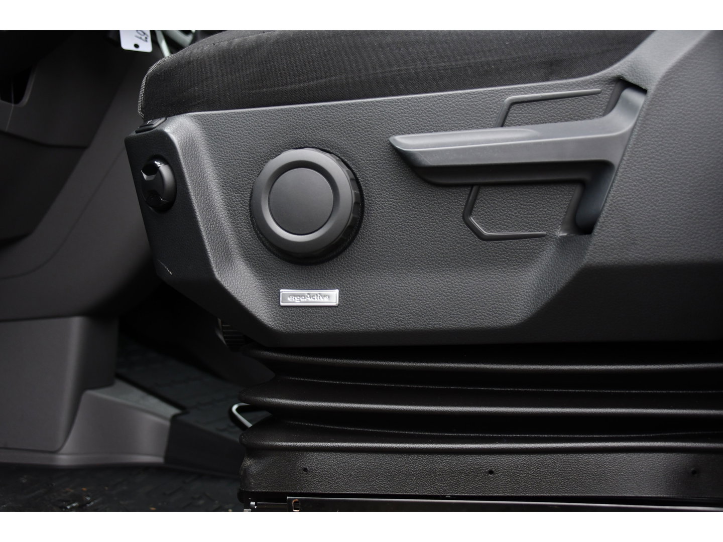 Volkswagen Crafter 35 2.0 TDI L3H2 Highline PB Edition Adaptieve Cruise, Camera, Carplay, Clima, LED, Stoelverwarming, Multimedia, Sensoren, Uniek!