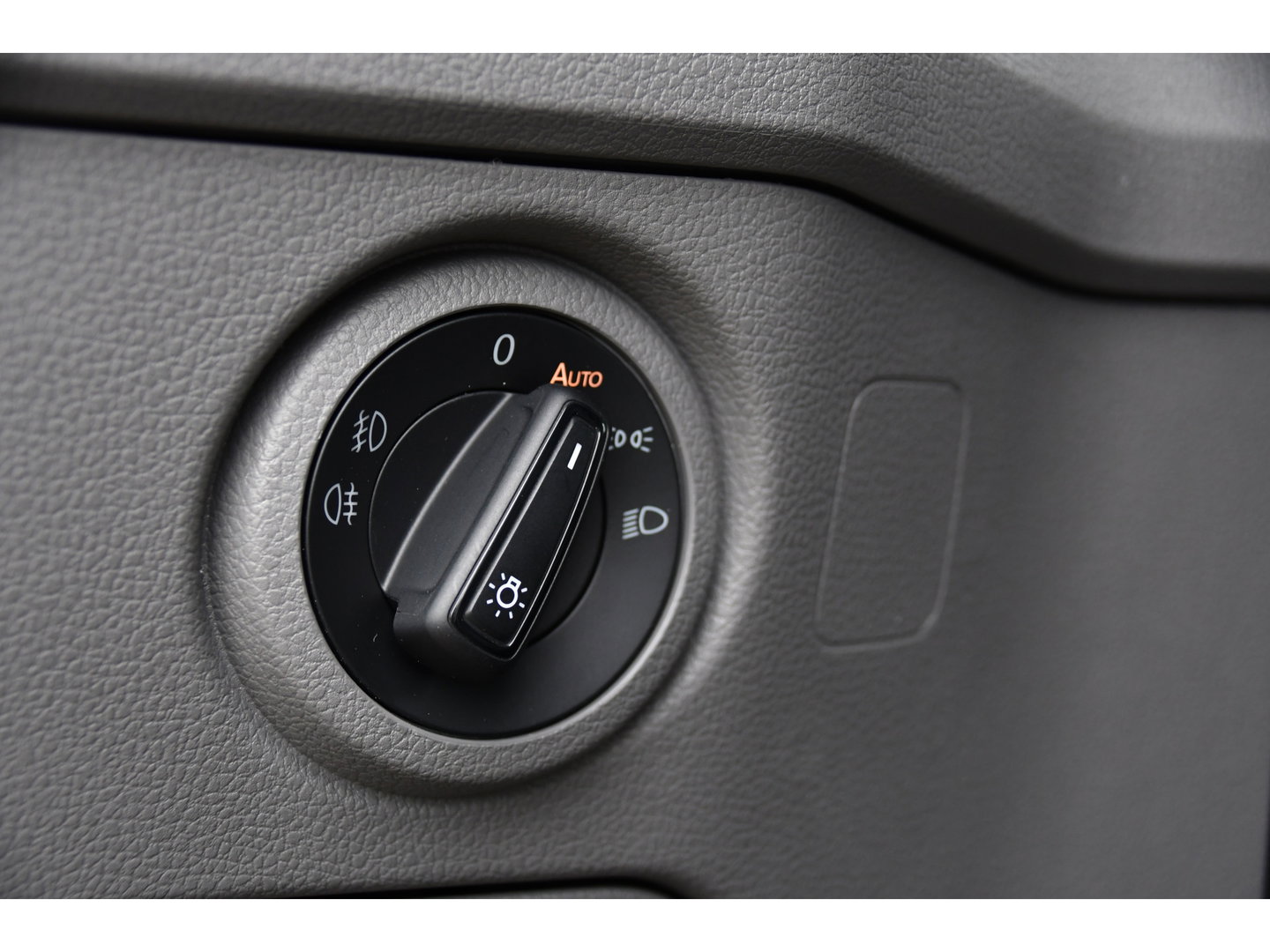 Volkswagen Crafter 35 2.0 TDI L3H2 Highline PB Edition Adaptieve Cruise, Camera, Carplay, Clima, LED, Stoelverwarming, Multimedia, Sensoren, Uniek!