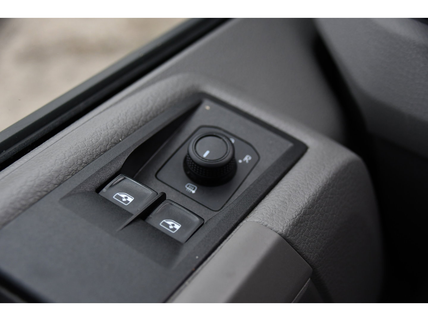 Volkswagen Crafter 35 2.0 TDI L3H2 Highline PB Edition Adaptieve Cruise, Camera, Carplay, Clima, LED, Stoelverwarming, Multimedia, Sensoren, Uniek!