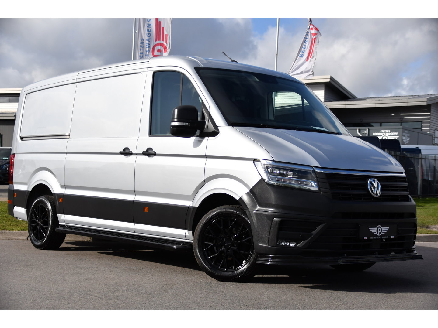 Volkswagen Crafter 35 2.0 TDI L3H2 Highline PB Edition Adaptieve Cruise, Camera, Carplay, Clima, LED, Stoelverwarming, Multimedia, Sensoren, Uniek!