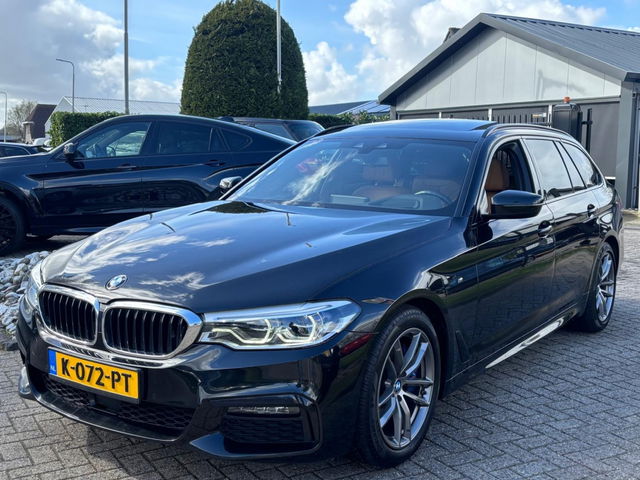 BMW 5 Serie - Touring 530D High Exe Zwart 2019 Pano M-Pakket Trekhaak