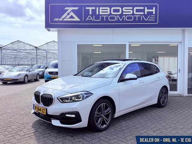 BMW 1 Serie - 118i Sport-Line AUT. Pano Leder Head-up Keyless